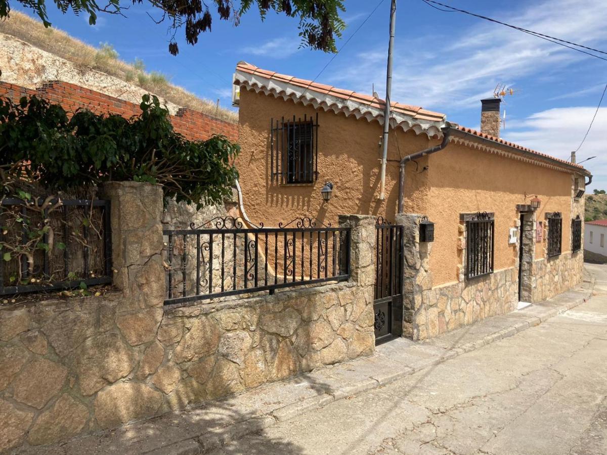 Casa Rural Neira Almenara de Tormes Esterno foto