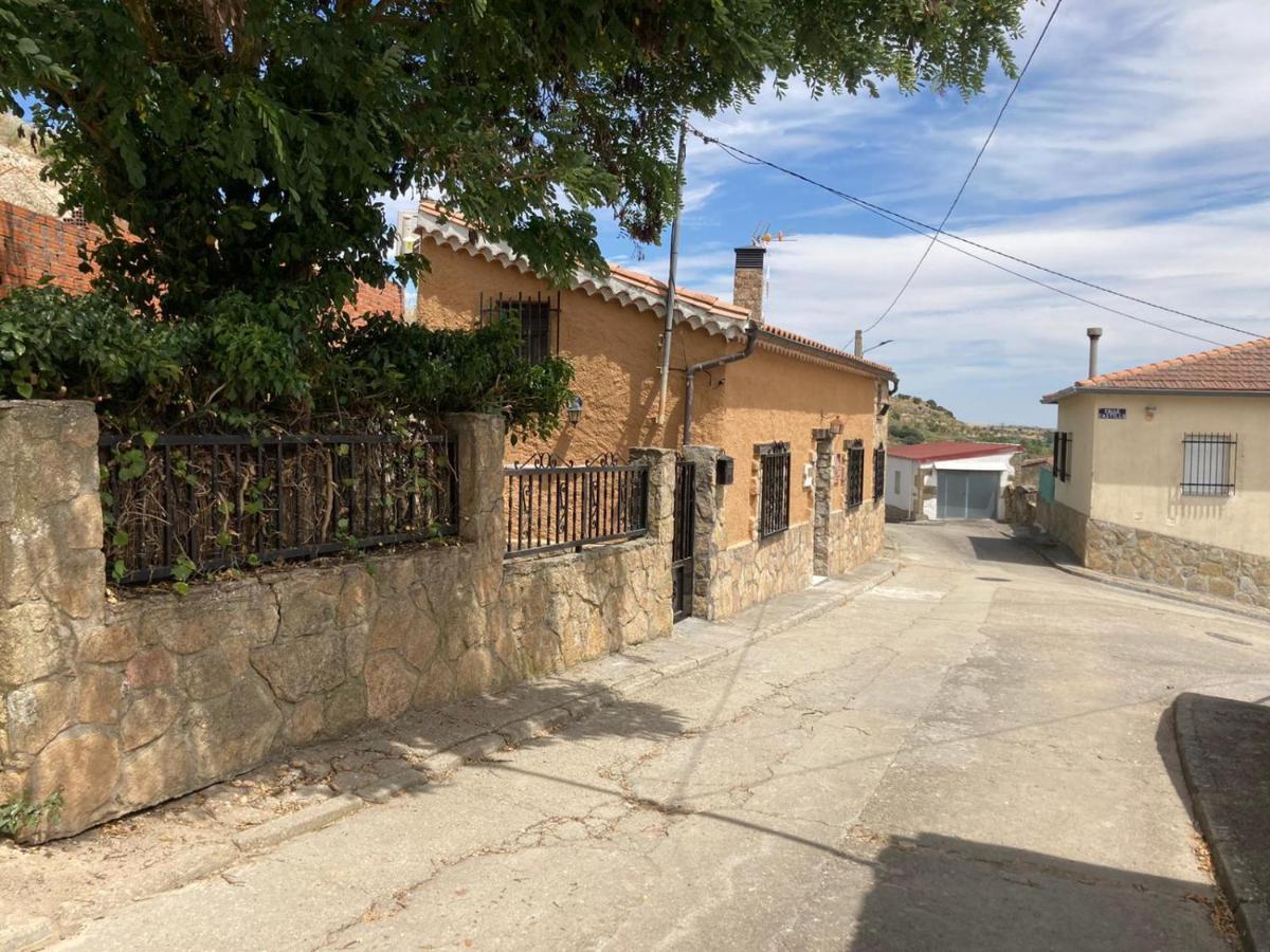 Casa Rural Neira Almenara de Tormes Esterno foto