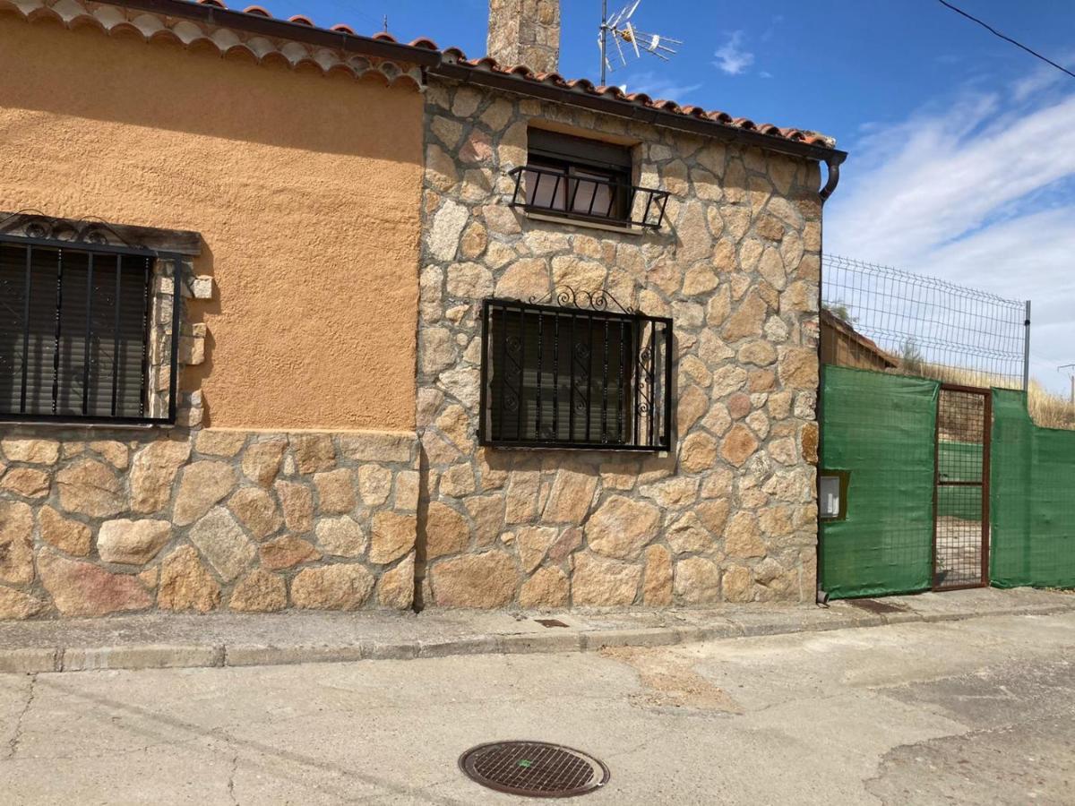 Casa Rural Neira Almenara de Tormes Esterno foto
